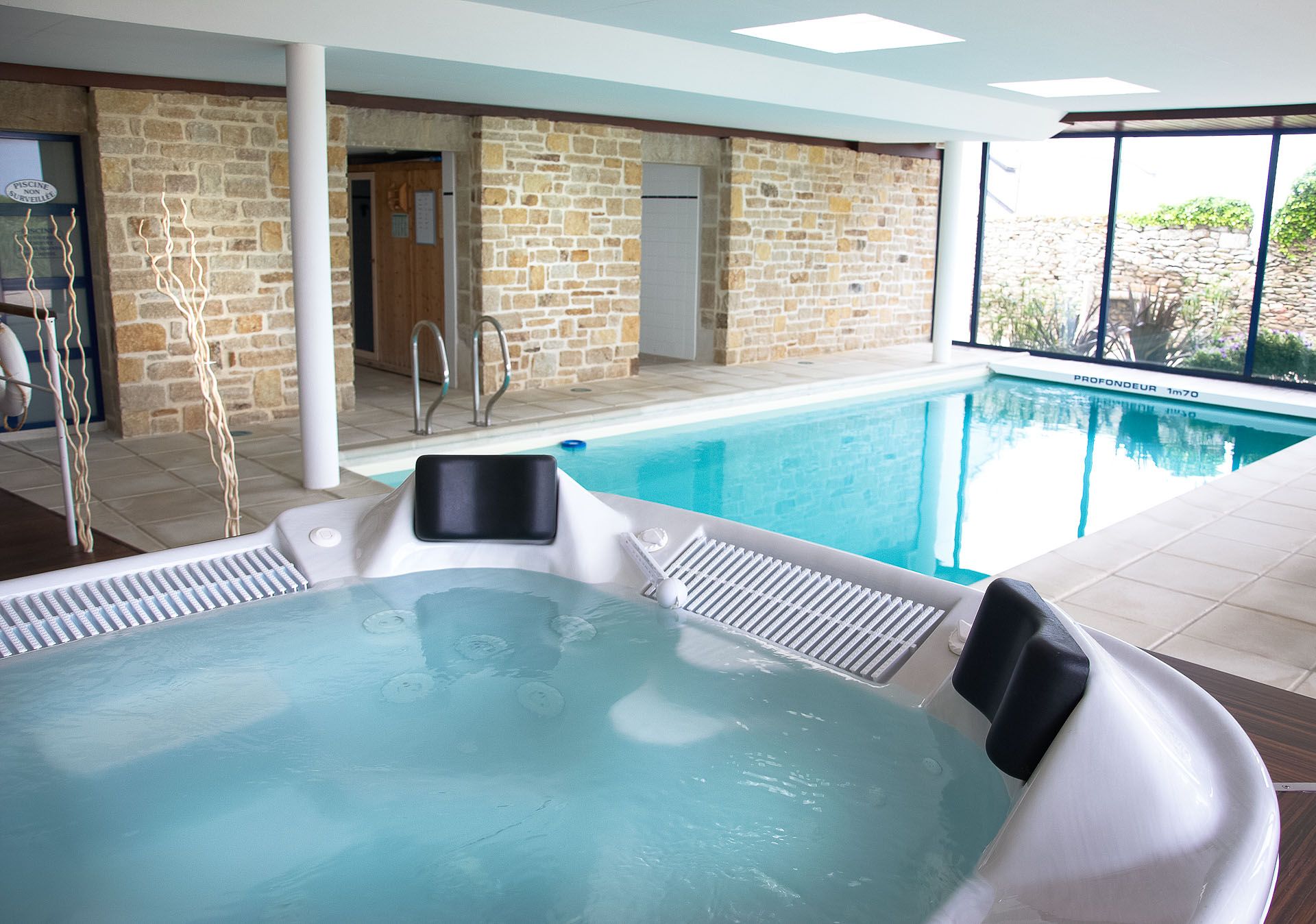 Jacuzzi Pointe Saint Mathieu Finistere - hotel de charme finistere